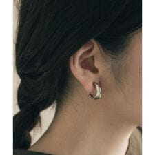 スメリー(SMELLY)のリッタイメタルフープイヤリング