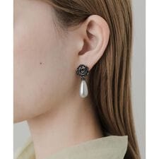 フラワードロップパールピアス