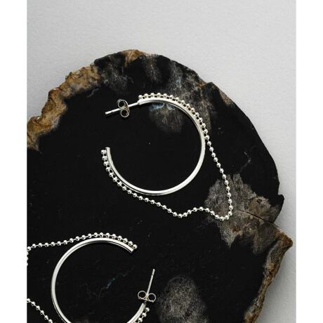 [^ԁFSM43-2LF012]yIȃRrl[VzVvit[vsAXɃ`F[gݍ킹Bꖳ̃fUCB͂Ȃ̂́At[vƃ`F[ɂق̏̃XpCX܂B肰Ȃ̂fUC\̂WG[łB ySMELLY so(X[ \[)zsoƂ̓AChґB ̃X^COɗnރfUCłȂAɌoB gɂ̂ɕqɂȂ̎ɁAiYĂRZvgƂāASMELLYaWG[CB ʂȃWG[āAґȋCɂȂ悤ɁB |WeBuȓ𑗂Ă悤ɂƊ肢߂āBy2024 Autumn^Winterzy24AWzVo[̏íAC̗AA玉AiɔϐF܂AVo[NXN[i[ł̌ɂP߂o܂BgɂȂȂ͖܂ɓAC̏ȂꏊŕۊǂĂBANZT[̓fP[gȑfނgpĂ邽߁AAՌ^ jĂ܂\܂̂ŏ\CtB܂A玉tĂƍ݂ϐF̌ƂȂ܂̂łgp̓Vo[NXA͏_炩złꂵĉB܂A݂CɂȂꍇ̓Vo[N[i[S[hR[eBOΉ̃N[i[gpB  ^EEEEEC͊OĂ܂悤肢v܂B TEi≷Ȃǂ̍ȏꏊA܂Ɋnł̂gṕAΏĚƂȂꍇ܂̂ŒpĉB  ]A݁AԂ݁AȂǂ̏Ǐ󂪏oꍇ́Aɒp߂ĂɂkBAM[ȂłA̒̈ɒpĂƋAM[ɎǏ󂪏o邱Ƃ܂̂łӂBp[VR΂gpi͔MƏՌɎア܂BǰƂȂ܂̂ŁAȊł̂gp͂TB܂Aߓx̏Ռ܂ƁAڒʂɉeт܂̂ŁA\ɂCĂgpBd(Ў) : 2.5gi摜́A̓p\RȂǂ̉{ɂAۂ̐FƈقȂČꍇ܂B\߂B