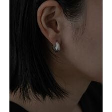 SMELLY so’　plump pierce