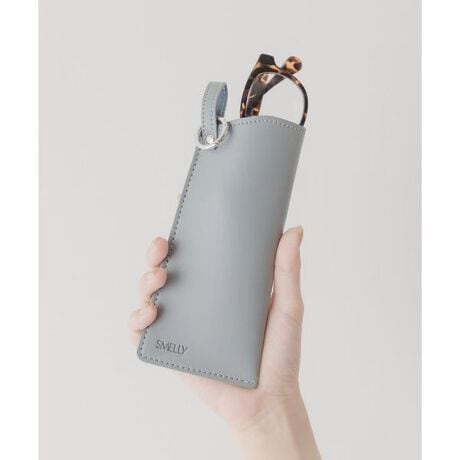 [^ԁFSMA4-2BA001]y^тɕ֗ȃKlP[XzዾTOXRpNgɎ[U[̃X^CbVȃfUCȂǂɎtĂ̎^т\莝̊ዾTOX̎^тɕ֗ȃP[XoB悢̂郌U[̑fނŁA㎿ȕ͋C̎dオłBobOȂǂɎtĂ̎^т\Ȃ̂ŁAKl̏oꂪɂ֗łBy2025 Spring^Summerzy25SSzi摜́A̓p\RȂǂ̉{ɂAۂ̐FƈقȂČꍇ܂B\߂Bi̐F̖ڈ́AiP̂̉摜QƂBCɓo^̂߁Cɓo^íA}Cy[WɂČ݂̉i݌ɏ󋵂̊mF\łBXg̊Ǘɐ񂲗pB