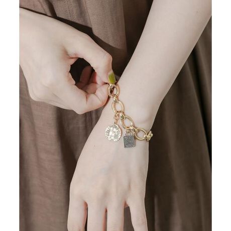 [^ԁFSMA6-2NF018]y`F[~`[̑݊z傫߂̃RC^`[|CgS[hVo[̃~bNXJ[ЂƂňۓIȎ茳ɑ݊̂I[o`F[ɃRC`[t̃`[vXA݊fUC̃uXbgB傫߂̃`[ڂANڂ̃`[ANZT[茳̂ɍœKBy2025 Autumn^Winterzy25AWzAM[Ǐ󂪏oɂ`^AjbPt[fށAXeXgpĂ܂BׂĂ̕ɃAM[NȂƂƂł͂܂̂ŁAAM[̏Ǐ󂪏o܂璼Ɏgp𒆎~ĂBbLi(ɋ⃁bL)͕ϐF₷߁A܂߂ȂŖh~ĂBuXv[Ȃǂ̓gṕAɂBbLíAAM[̎̒̕ቺĂȂǁAԂ邱Ƃ܂BɈُ͂gp~߂ɂkBANZT[͉₷̂łB舵ɒӂĂ؂ɂgp悤肢\グ܂Bd : 23gi摜́A̓p\RȂǂ̉{ɂAۂ̐FƈقȂČꍇ܂B\߂Bi̐F̖ڈ́AiP̂̉摜QƂBCɓo^̂߁Cɓo^íA}Cy[WɂČ݂̉i݌ɏ󋵂̊mF\łBXg̊Ǘɐ񂲗pB