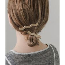 スメリー(SMELLY)のウネウネメタル2セットヘアピン
