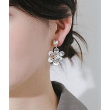 メタルフラワーイヤリング