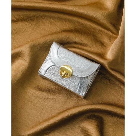 [^ԁF1711-453-RDA4]D.BRN͕ʒJ[łB[͂fUC˔lC̎O܂~jEHbgKꂪ傫ĴŁAKT₷AD傫ĴŏoꂪX[YBۂS[h̋ōvXĂ܂B[͔QŁAgpɂMtgɂ߂łByTCY^[́ẑЂɂۂƎ܂TCYJ[h7A|Pbg͓3AzԂŊOɂ1Av11ӏ̎[|Pbg܂ByColorzʒJ[D.BROWNCSILVERCECRU3FWJyHashibami ^ nVo~źhWh  ق̂荁T߂ hÂh▭Ȓa̒ɉ H́hVhƁhJ[(uh炵)h̃GbZXuṽX^CɊY [g₷][oX]؂ɐS֓͂ - Bag - Wallet - Goods - RZvgɍꂽzAuhBy2025 Spring^Summerzy25SSz̏iɎgpĂfނ͑fނȂł͂̕dグĂ܂BVRfނׁ̈ÃLYV~AV܂BC⊾AJȂǂ̎gpɂF⑼̐Fւ̐Fڂ̉\܂̂łӂB̑舵Ɋւ܂ẮAiɕt̃AeV^OBi摜́A̓p\RȂǂ̉{ɂAۂ̐FƈقȂČꍇ܂B\߂Bi̐F̖ڈ́AiP̂̉摜QƂBCɓo^̂߁Cɓo^íA}Cy[WɂČ݂̉i݌ɏ󋵂̊mF\łBXg̊Ǘɐ񂲗pB