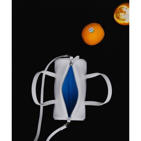 [^ԁFDA002-RD46]NVbNȃtHƉؚȃXgbvVNȁAV[YɂȂ[ĥBAGBMiniELarge 2TCYłꂼBLACKOFF2FWJłBtgƃTChɂ̂OtBbNX^CÕANZgɁB܂ꂼ̃C[Wɍ킹đI񂾗ñJ[AC̏オ|CgłBǂ̃TCY΂߂łV_[XgbvtŁAt@Xi[A|PbgAV_[XgbvƋ@\Iȃ|CgAJWAɌȂ̂BAGłBMiniTCY͓V[YLetter ToteBag Ƃ2߁BPas De DANSE(phD_X)uuhɃ_XXebv̈ӖARODE SKO(=ԂC)Ń_XĂ悤ȁAy₩ȗVтuhBobOɃOtBbN𗎂Ƃ݁AyXebv𓥂ŉ߂悤ȃACe܂vdirection by SKINySKIN WRAPS AROUND THE WORLD ^XLzقȂtB[hŊ􂷂郁o[sŊA[gRNeBuBApfUCAԃfUCAuhfBNVAA[gfBNVȂǑɓnĊĂBy2024 Autumn^Winterzy24AWz̏iɎgpĂfނ́AC⊾JȂǂɂ鐅ʂɂFAFڂ肷\܂̂ŁAFWFn̗mƂ̑gݍ킹͒ӂĂ舵l肢܂Bۑ鎞́Ax̍ꏊĂB̑舵Ɋւ܂ẮAiɕt̃AeV^OBd : 165gi摜́A̓p\RȂǂ̉{ɂAۂ̐FƈقȂČꍇ܂B\߂Bi̐F̖ڈ́AiP̂̉摜QƂBCɓo^̂߁Cɓo^íA}Cy[WɂČ݂̉i݌ɏ󋵂̊mF\łB Xg̊Ǘɐ񂲗pB