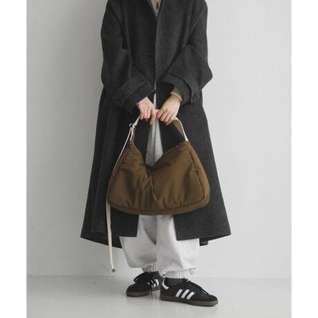 [^ԁFXH46-2AW3902]e[vV_[ANZgɂȂV_[obOyMaterialz|GXefނgpyDesignz}`13cmוɂ߂̃TCYBobOɂ̓I[v|Pbgƃt@Xi[|PbgĂAt@Xi[|Pbgɂ̓L[`[茮[܂ByColorzBLACKCKHAKI2FWJyStyling pointzobOƂR[fBl[g߁BfjȂǂ̃pcX^C͖ܘ_AWPbgX^CȂǂ̃}jbVȃX^COɂ߁Bhun RODESKO(n[ fXR)̉\ƂЂȉ߂" nylon "ɖς ǂȏuԂ킽炵AC炸ACO悭B 炵y݁APghun(ޏ)hɌāBy2024 Autumn^Winterzy24AWzA4TCY[\CAAȂǂŐF\܂̂ŁAɒWFn̈ߗނȂǂƂ̑gݍ킹ɂӂB̑舵Ɋւ܂ẮAiɕt̃AeV^OBd : 385gi摜́A̓p\RȂǂ̉{ɂAۂ̐FƈقȂČꍇ܂B\߂Bi̐F̖ڈ́AiP̂̉摜QƂBCɓo^̂߁Cɓo^íA}Cy[WɂČ݂̉i݌ɏ󋵂̊mF\łB Xg̊Ǘɐ񂲗pB