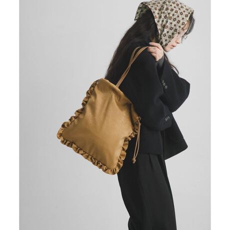 [^ԁFXH46-2AW3903]tfUC̃g[gobOyMaterialz|GXefނgpyDesignzobOSʂɂꂽ̊̂tBobOɂ͕֗ȃL[OtBnh̓obOɎ[\Ȃ̂ŁAВobOƂĂg܂BobO{̂Ɍ򊴂̂鐶ngp[hȈۂɁByColorzBLACKCCARAMEL2FWJyStyling pointzobOƂR[fBl[g߁BfjȂǂ̃pcX^C͖ܘ_AWPbgX^CȂǂ̃}jbVȃX^COɂ߁Bhun RODESKO(n[ fXR)̉\ƂЂȉ߂" nylon "ɖς ǂȏuԂ킽炵AC炸ACO悭B 炵y݁APghun(ޏ)hɌāBy2024 Autumn^Winterzy24AWzCAAȂǂŐF\܂̂ŁAɒWFn̈ߗނȂǂƂ̑gݍ킹ɂӂBŉtgp̍ہAŉtĂȂԂA肪Gꂽ܂܂̏ԁAŉt̂Ă܂Əŉt̐ɂ\ʂώĂ܂AFڂϐF̉\܂Bgp̍ۂ͏\ӂ肢܂B̑舵Ɋւ܂ẮAiɕt̃AeV^OBd : 240gi摜́A̓p\RȂǂ̉{ɂAۂ̐FƈقȂČꍇ܂B\߂Bi̐F̖ڈ́AiP̂̉摜QƂBCɓo^̂߁Cɓo^íA}Cy[WɂČ݂̉i݌ɏ󋵂̊mF\łB Xg̊Ǘɐ񂲗pB