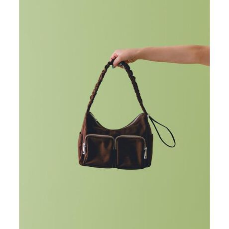 [^ԁFXH46-2AW3301]_u|PbgANZgɂȂfUCobOyMaterialz^tȈۂ̃iCfށyDesignz_u|PbgANZgɂȂiCobOBJWAȈۂ̃iCfނłAMU[fUC邱ƂŁA[hȈۂȂǂ̃R[fBl[gɂfUCByColorzx[VbNJ[GRAYCBLACKCBROWNCBEIGEƍFɂ߂ROSECMINT BLUECWINE7FWJyStyling pointzLR[fBl[gɃ}b`fUCBV[vȈۂȂ̂ŃpcX^Cɂ͂A[Xfނ̃ACeTeȂǂ̂ꂢ߃ACeŊOR[fBl[g߂łBhun RODESKO(n[ fXR)̉\ƂЂȉ߂" nylon "ɖς ǂȏuԂ킽炵AC炸ACO悭B 炵y݁APghun(ޏ)hɌāBy2024 Autumn^Winterzy24AWz̏íAC⊾AJȂǂ̎gpɂAF⑼̕ւ̐Fڂ̉\܂̂łӂBd : 300gi摜́A̓p\RȂǂ̉{ɂAۂ̐FƈقȂČꍇ܂B\߂Bi̐F̖ڈ́AiP̂̉摜QƂBCɓo^̂߁Cɓo^íA}Cy[WɂČ݂̉i݌ɏ󋵂̊mF\łB Xg̊Ǘɐ񂲗pB