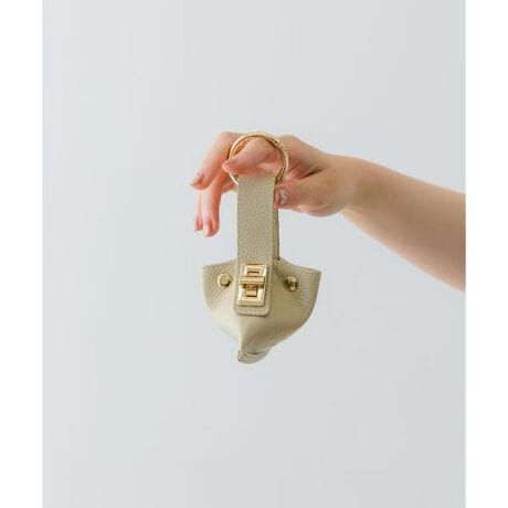 [^ԁFHa-2402-609RD46]U[̗̓IȃgCAO`[tBL[z_[X}zV_[Ƃ̑ǂvXACeRƂtHŃANZT[̂悤ȃS[h`F[B莝̃obOɍ킹₷VvȃfUCŃMtgɂ߂łByDesignzEig̃obOɕt邾ŃKƑlۂۃ`FWEɃ`F[t̃L[OtEJoLxłD݂ɍ킹ĂIт܂EobOpc̃xg[vɕt΃X^CÕANZgɁyHOW TO USEzE]JƃXgbvJ܂EXibv{^E2ӏɕtẼL[Ooۂ̓Xibv{^O܂y[́^TCYzEobO`[Ƃđ݊̂傫߂̃TCYE`F[tdJ2tEP[XɎ[łȂꍇ̓`F[OɏoĂOKyHashibami ^ nVo~źhWh  ق̂荁T߂ hÂh▭Ȓa̒ɉ H́hVhƁhJ[(uh炵)h̃GbZXuṽX^CɊY [g₷][oX]؂ɐS֓͂ - Bag - Wallet - Goods - RZvgɍꂽzAuhBy2024 Spring^Summerzy24SSz̏iɎgpĂfނ͑fނȂł͂̕dグĂ܂BVRfނׁ̈ÃLYV~AV܂BC⊾AJȂǂ̎gpɂF⑼̐Fւ̐Fڂ̉\܂̂łӂB̑舵Ɋւ܂ẮAiɕt̃AeV^OBi摜́A̓p\RȂǂ̉{ɂAۂ̐FƈقȂČꍇ܂B\߂Bi̐F̖ڈ́AiP̂̉摜QƂBCɓo^̂߁Cɓo^íA}Cy[WɂČ݂̉i݌ɏ󋵂̊mF\łB Xg̊Ǘɐ񂲗pB