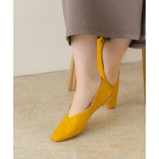 やわらかVカットフラットシューズ