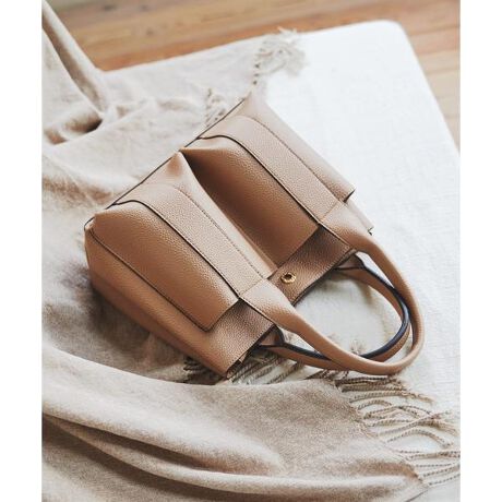 [^ԁFXXA4-2AU0302]Lb`[ȃ_u|PbgfUClCRODE SKOԃobOyMaterialzfނgpyDesignztg̑傫ȃ|PbǵAfUCłȂpQBוɎoɂ֗łBobOɂ͎O\ȃC|[`tōׂȃACe̐₷dlB|[`P̂łgp\BɁATCh̃Xibv{^Ń}`̒łו̗ʂɍ킹ătHς̂|CgB͎d؂̂Ȃ݌vȂ̂ŁAD݂ɉוƎ[ł܂BV_[Xgbvt2WAYdlŁA莝|ΉB悭RpNgȂAdpEigǂɂtBbg閜\obOłByStyling pointzfjTVcȂǂ̃JWAR[fɍ킹΃|PbgfUC悢ANZgɁBXJ[g⃏s[Xƍ킹΁Aꂢ߂ŏiȃX^Cɂ}b`BVvȃfUCȂ̂ŁAX[cItBXJWAƂʋ΃X^Cɂ҂BIEIt킸􂵁AǂȃR[fBl[gɂRɓރACełB----------------------------------------------------------------------------̏i艿iĂ܂B܂悤A肢\グ܂B----------------------------------------------------------------------------y2025 spring^summerzy25SSz̏íAJ⊾ȂǂɂGꂽԂł̎gṕAFFڍšƂȂꍇ܂̂łӉBvfރobỎhdグ(Roh)̏ꍇAA܁AŉtAۃV[g̃AR[ɂnߗޓɐF\܂BRяƖɂʏ̎gpł኱̕ϑސF͔܂B̑舵Ɋւ܂ẮAiɕt̃AeV^OBd : 470g[|[`]11cm ^ 19cm ^ }`6.5cmi摜́A̓p\RȂǂ̉{ɂAۂ̐FƈقȂČꍇ܂B\߂Bi̐F̖ڈ́AiP̂̉摜Q