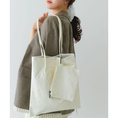 [^ԁFXXA4-2AW0309]􂦂fނ͂̃g[gobOyMaterialzvgpyDesignzɎgA邲Ő􂦂鍇gpg[gobOoByʂA4TCY[\Ȃ̂ŁAʋ΂ʊwATuobOɂ҂̈_Bɂ̓t@Xi[t̃|PbgƁAO\ȃJ[|[`t |[`̒ɏŃobO[\Ȃ̂ŁAIP[WV[Ȃǂ̋}ȉוۂ̎^тɂ֗łByColorzWHITECSILVERCBLACKgpyStyling pointzVvȃfUCȂ̂ŃJWAX^C炫ꂢ߃X^C܂ŕLeCXgɃ}b`܂B----------------------------------------------------------------------------̏i艿iĂ܂B܂悤A肢\グ܂B----------------------------------------------------------------------------y2025 Spring^Summerzy25SSzA4TCY[\̏íAC⊾AJȂǂ̎gpɂAF⑼̕ւ̐Fڂ̉\܂̂łӂBd : 240g[|[`]c15cm ^ 19cmi摜́A̓p\RȂǂ̉{ɂAۂ̐FƈقȂČꍇ܂B\߂Bi̐F̖ڈ́AiP̂̉摜QƂB