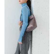 ロデスコ(RODE SKO)のメタリックバケットバッグ