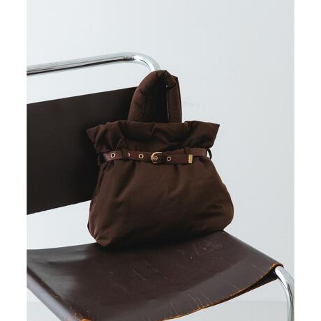 [^ԁFXXA6-2AW3401]R[fBl[g̃|CgɂȂnhobOyDesignzƂtHƃxgfUCڂAfUCobOBy͂̂ӂƂ_炩ȑfނƃxgfUCłꂢ߂vXBV_[obOƂĂg2waydlȂ̂ŁA̓̋CR[fBl[gɍ킹Ċy߂܂BƊOɃ|PbgtĂA@\˔Ă̂|CgBig炿Ƃo܂ŕL􂵂܂ByStyling pointzꂢ߂ȃXJ[gX^CApcX^CȂǕLR[fBl[gɃ}b`܂BLbvȂǂ̏ƍ킹JWAȃX^O߂łBy2025Autumn^Winterzy25AWz̏íAC⊾AJȂǂ̎gpɂAF⑼̕ւ̐Fڂ̉\܂̂łӂBfނɂPApiłꂵĂB̑舵Ɋւ܂ẮAiɕt̃AeV^OBd : 295gi摜́A̓p\RȂǂ̉{ɂAۂ̐FƈقȂČꍇ܂B\߂Bi̐F̖ڈ́AiP̂̉摜QƂBCɓo^̂߁Cɓo^íA}Cy[WɂČ݂̉i݌ɏ󋵂̊mF\łBXg̊Ǘɐ񂲗pB