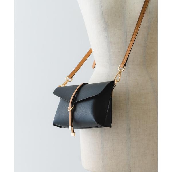 サンドのオリジナルポシェット サボテン由来の素材から生まれた#MEXICO66CACTFUL。 オニツカタイガー