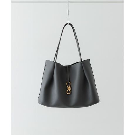 [^ԁFXXA6-2AW2504]dɂ҂̃Chg[gobOyDesignzLAA4TCY[\ȃg[gobOBtFCNU[ȂȂ݂̗ǂƂnŁAg₷ƍ𗼗Btg̃{`[ttANZgɂȂAVvȂIVȈۂo܂B{͈̂FœꂳAǂȃR[fBl[gɂ킹₷fUCBt̃|[`̓V_[ƂĂgp\ŁAgȂƂ̓obOɎ[\B2A|[`P̂ł̎gpOKȕ֗dlłByStyling pointzItBXX^CɃ}b`VvfUCB肵A悢vXĂɌ܂邨dobOłBy2025 Autumn^Winterzy25AWzA4TCY[\({)d : 790g[|[`]one : 20cm ^ 25cm ^ }`10cmi摜́A̓p\RȂǂ̉{ɂAۂ̐FƈقȂČꍇ܂B\߂Bi̐F̖ڈ́AiP̂̉摜QƂBCɓo^̂߁Cɓo^íA}Cy[WɂČ݂̉i݌ɏ󋵂̊mF\łBXg̊Ǘɐ񂲗pB