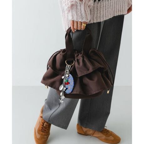 [^ԁFXXA6-2AU2408]tF~jȃtŉ؂₩ɁBR[f̃ANZgɂȂnhobOyDesignzyďvȃ|GXefނgpAfC[[Xɂ҂̃obOBВ^̖{̂ɃttHAŃR[fBl[g؂₩ɂĂ܂B炵fUCȂJ[ƑfފŁAiȕ͋CɁBV_[obOƂĂg2WAYdlŁAV[X^Cɍ킹Ďς܂B`[ȂǂtDJ莩D݂ɃAWy݂܂ByStyling pointzJWAȃpcX^CAtF~jȃs[X܂ŁALX^CɃ}b`܂BVvȑ̓ɁAobOɂX^CO߂łBy2025 Autumn^Winterzy25AWzZFíAfނ̓Ap̖CɂщHAXɔۂ邱Ƃ܂BԂł̉ߓx̖ĆA̕ɐFڂ肷邱Ƃ܂B̑舵Ɋւ܂ẮAiɕt̃AeV^OBd : 315gi摜́A̓p\RȂǂ̉{ɂAۂ̐FƈقȂČꍇ܂B\߂Bi̐F̖ڈ́AiP̂̉摜QƂBCɓo^̂߁Cɓo^ꂽíA}Cy[WɂČ݂̉i݌ɏ󋵂̊mF\łBXg̊ǗɂЂpB