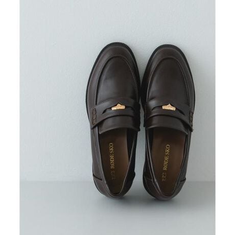 [^ԁFXXA6-2HU4902]V[YXŊ􂷂郍[t@[yDesignzƂtH̃RC[t@[ɁAiȃRC`[ti̗ǂANZgYĂ܂BNVJȂÃ\[悢{[vXAꑫĂƃR[fBl[g̕ƍL܂ByStyling pointzfj`mpȂǂ̃JWAȃX^C͂Aꂢ߂ȃs[XXJ[gX^Cɂ}b`閜\ȃfUCłB\bNXƍ킹΁A炨y߂邱ꂩ̋G߂ɂ҂Bʋ΂x̂o܂ŁALV[Ŋ􂵂ĂꑫłBy2025 Autumn^Winterzy25AWzTCYڍׂ́AЂƎŌvTCYłB\߂BCjɂ܂ẮAiɕsǂꍇɌoׂĂĂ܂B\߂Bd(Б) : 315gi摜́A̓p\RȂǂ̉{ɂAۂ̐FƈقȂČꍇ܂B\߂Bi̐F̖ڈ́AiP̂̉摜QƂBCɓo^̂߁Cɓo^ꂽíA}Cy[WɂČ݂̉i݌ɏ󋵂̊mF\łBXg̊ǗɂЂpB-------------------------sX^btr[tTCY : 36 ^ 37̌CpŁATCY36́AS̓IɂƂ肪ȂɊ܂BTCY37́AܐɂƂ͂܂AĂpJpJ邱ƂȂSn悩ł[X^btf[^]i̒pTCY : 22.5`23.5cm : 22.5cm : 22.5cm : ʁSnɂ͌l܂̂ŁA܂łڈƂĂB-------------------------