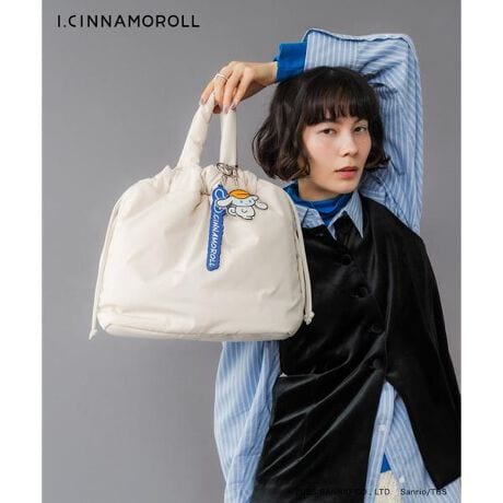 [^ԁFXX26112-2225001]ACVi[ƃR{ʂȃfUCoIɂƂƓޏ_炩ȃpebhfނ͂̃obOBВ̍iς邱ƂŁAobÕVGbg݂ɕω܂B̓̃R[fBl[gCɍ킹āAAWy߂܂BACVi[̃`[肰Ȃ炵vXBobO̓ɂ̓ACVi[fUC炢AobO̔zFɍ킹e[vV_[̗pAlߍ݂܂BĂ邾ŋCオAɂƂ߂YACełBy2026 Spring^Summerzy26SSzd : 465g[`[]o[L[z_[ : c15cm ^ 3cmANL[z_[ : c7cm ^ 9.5cmi摜́A̓p\RȂǂ̉{ɂAۂ̐FƈقȂČꍇ܂B\߂Bi̐F̖ڈ́AiP̂̉摜QƂBCɓo^̂߁Cɓo^ꂽíA}Cy[WɂČ݂̉i݌ɏ󋵂̊mF\łBXg̊ǗɂЂpB