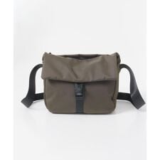 撥水フィドロックショルダーバッグ M