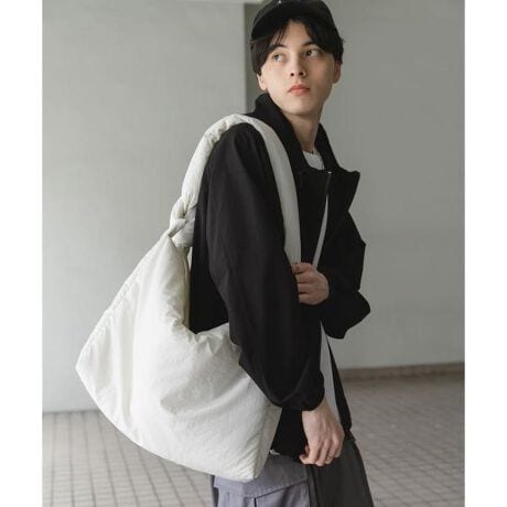 [^ԁFAAA5-1AC106]fC[[XɃsb^ȃghrbOV_[ZƉוrbOTCYZpfbĝӂۂ݂̂VGbgX^CỖANZg!ZV_[͌іڂ𒲐鎖łD݂̒ɕύX\styling̃X^COɂgACełBӂ犴ƃrbOTCYœɃANZgĂ܂Bmaterial_炩iCfނgpĂ܂y2025 Spring^Summerzy25SSzA3TCY[\d : 230gi摜́A̓p\RȂǂ̉{ɂAۂ̐FƈقȂČꍇ܂B\߂Bi̐F̖ڈ́AiP̂̉摜QƂBCɓo^̂߁Cɓo^íA}Cy[WɂČ݂̉i݌ɏ󋵂̊mF\łBXg̊Ǘɐ񂲗pB