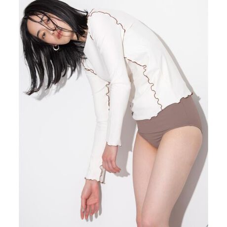 [^ԁFAA35-2JN005]t@bVɕx񂾁AV[킸y߂mõXCEFABW[V[͂ACi[EFAƂĂ̃X^COɎĂZ[CmCNŃIVxZOŒpł2WAYdlZ񌳂茩{[glbNfUCstyling[C̃bVK[hƂ͈ႤIVxQ̈iłBCɍ킹đO2WAYŒp\łBBLUE GRAYIXXłBy2023 Spring^Summerz̏i(BLUE GRAY)́Aۂ̓~gO[ɋ߂FłB̏i(KHAKI)́Aۂ̓uEɋ߂FłB̏i͑̕ƈꏏɐ󂳂܂Ɖ̋ꂪL܂B܂Cɂ葼̕ւƈڐ邱ƂL܂̂ŁAӂBi摜́A̓p\RȂǂ̉{ɂAۂ̐FƈقȂČꍇ܂B\߂Bi̐F̖ڈ́AiP̂̉摜QƂBCɓo^̂߁Cɓo^íA}Cy[WɂČ݂̉i݌ɏ󋵂̊mF\łB Xg̊Ǘɐ񂲗pBfފ : ₠(OFF WHITÊ)Lk : 藠n : Ȃ : |Pbg : Ȃ