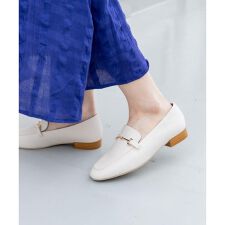 センスオブプレイスバイアーバンリサーチ(SENSE OF PLACE)のフェイクレザービットローファー