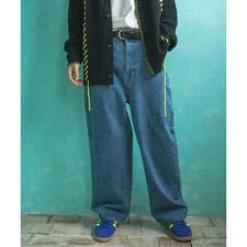 ストレートデニムパンツ