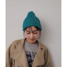 センスオブプレイスバイアーバンリサーチ(SENSE OF PLACE)のスパンコールニットキャップ