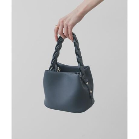 [^ԁFAA26130-2221002]yƍBRƉfUCobOzE_炩tFCNU[gpAiȈہERƂۂVGbgEڂ`F[fUC̃nhAȂiグ_炩tFCNU[gpnhobOBRƂۂ݂̂VGbgA炵_炩Ȉۂ^܂Bڂ߂̃`F[nhAVvȃfUCɃ[hȉ؂₩vXBANZT[oŎĂTCYŁA̃R[fBl[gNAbvĂACełBy2026 Spring^Summerzy26SSzd : 335gi摜́A̓p\RȂǂ̉{ɂAۂ̐FƈقȂČꍇ܂B\߂Bi̐F̖ڈ́AiP̂̉摜QƂBCɓo^̂߁Cɓo^ꂽíA}Cy[WɂČ݂̉i݌ɏ󋵂̊mF\łBXg̊ǗɂЂpB