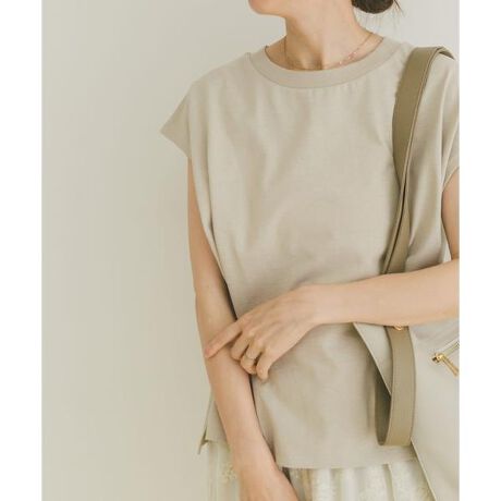 [^ԁFITA5-21B006]ƂSnKȃN[lbÑm[X[uTVcB͌班fUCŁACɂȂ錨肰ȂJo[BCłAEgłoX悭܂Aꂩ̋G߂ɊԈႢȂ̈ꖇłBy2025 Spring^Summerzy25SSzi摜́A̓p\RȂǂ̉{ɂAۂ̐FƈقȂČꍇ܂B\߂Bi̐F̖ڈ́AiP̂̉摜QƂBCɓo^̂߁Cɓo^íA}Cy[WɂČ݂̉i݌ɏ󋵂̊mF\łBXg̊Ǘɐ񂲗pBfފ : ₠(WHTC L.GREGE)Lk : ₠藠n : Ȃ : Ȃ|Pbg : Ȃ