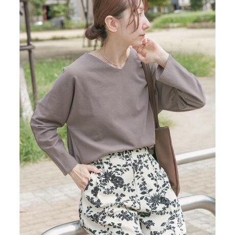 [^ԁFITA6-21A001]Ԃ̐lCւAꂢVlbNJbg\[V[YD]̃Jbg~mvI[o[BJbg\[fނ̒₷ȂAVlbNfUCŏiȈۂɎdオꖇłBVvȂꂢ߂Ɍ̂ŁAIItǂ̃V[ɂBÔȂfUCŒpłAԃgbvXłBy2025 Autumn^Winterzy25AWzi摜́A̓p\RȂǂ̉{ɂAۂ̐FƈقȂČꍇ܂B\߂Bi̐F̖ڈ́AiP̂̉摜QƂBCɓo^̂߁Cɓo^íA}Cy[WɂČ݂̉i݌ɏ󋵂̊mF\łBXg̊Ǘɐ񂲗pBfފ : ȂLk : ₠藠n : Ȃ : Ȃ|Pbg : Ȃ