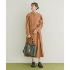 アイテムズ アーバンリサーチ(ITEMS URBAN RESEARCH)の『イージーケア』ウエストギャザーロングスリーブワンピース
