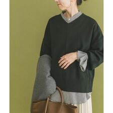 Vネックニットプルオーバー