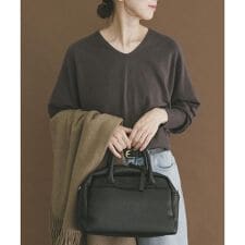 Vネックホイップニット