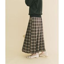 プリーツロングスカート