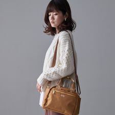 【anello】ショルダーバッグ 10ポケット 撥水