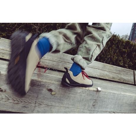 [^:1002672]The Original Outdoor Sneaker.CオAĝƓށBXR܂ŁhhyގɊYOZ[fBNC~OV[YƃRtH[gV[YnCubhAEghAXj[J[BUPPER : Abp[ɂ͏㎿ȓVRvXG[h̗pFOOTBED : ̌`ɍ킹ė̐^ꂽAAR̃}eA̗pdɑ΂Ēׂɂ PU(|E^)tbgxbhMIDSOLE : tbgxbȟ^~bh\[OUTSOLE : ڒn߂郍[vt@Co[AEg\[AݐՂcϖՐƃObvɗDꂽm}[LOdlNC~OV[Y`[tɂAz[h̍[XVXeʋCƑɗD郁bVCjOAhCŉKȗSn񋟃JX^}CYy߂AfBViV[[Xt