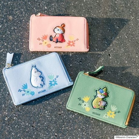 [^:30002]LbVX̃}XgACeIDAKAJ[hL`Ǝ[ȂXbLRpNgŎ^тɕ֗łBJ[h|Pbg 6 /K1fށFvJ[F~[AXitLA[~MOOMINi[~j́AtBh̍IƂłAƁA|pƂłg[xE\ɂ Ă ܂B[~g[₻̒ԂJL镨́A50ȏ̍XŖ| oł ܂Bł鏬AR~bNXAG{ƂɂObYX|bgAAj[V Ȃǂ́A{tB hł͂ȂA{͂߂Ƃ鑽̍̐lXɈĂ܂B ̓xA100 Nȏ̗jւAv͂߂ƂzobO𐻑銔 AJIOKA.A [~̐EςAobOz̏ő̌܂B[~ƌLȒԂAR~J f UCœʂACeɕϐgAF܂ւ͂܂BQOQTŃu[~vPڂ̏o80NłB 80Ñe[}́gThe door is always openhB [~̕炷[~Jɂ́ǍIȏZl܂B Zl͎RɃ[~₵KAɉ߂܂B hAȂ[~₵́AǂȐ̂ł󂯓̂łB Aꏊ⋏ꏊ̑؂𕨌̒ŌĂقBꂪA ꂪn܂80NO猻݂Ɏ܂ŕς邱Ƃ̂ȂłB