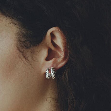 [^:1014283040]Vo[̋P҂ݍ܂ꂽ悤ȃ`[tfUC̃t[vB̊̂tHɉAe܂Bg₷TCYƁA肰ȂfUCŃX^btC`IV̈iłBEp|[`tVo[925̕ۊǕ@ɂĖ̍܂1_ۊǂĂƁA_hAϐFÂ炢ԂۂƂł܂B @ɂĂpɏ_炩zŗD@ĂƁA蒷ꂢȏԂۂƂł܂BCɓɓo^ĂƁA[łȏGETł܂IyNina&Jules/jiEGEW[ztXlvwZW_jGERxC2008NɃ[`AX^[OVo[̃WG[uhBiȃVo[925ŃghpW̍D݂̃WG[JAƂzAg̃AgG𗧂グRNV|BVo[̐EgbvNX̎YnłA500Nȏ̉HZp̗j郁LVRŐYBnEl̃nhChZpɂċyʂŕtSnǂAꂽ^CXȃfUCE璍ڂĂB