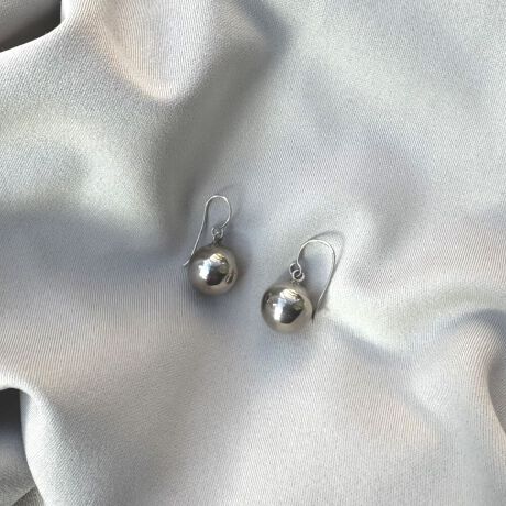 [^:1015183023]h{[ڂ䂭Vo[sAXB܂邢tH߂AiɎdグĂ܂B肰Ȃ݊A1邾Ŋx̍X^CO܂Bp|[`tVo[925̕ۊǕ@ɂĖ̍܂1_ۊǂĂƁA_hAϐFÂ炢ԂۂƂł܂B@ɂĂpɏ_炩zŗD@ĂƁA蒷ꂢȏԂۂƂł܂BCɓɓo^ĂƁA[łȏGETł܂IyNina&Jules/jiEGEW[ztXlvwZW_jGERxC2008NɃ[`AX^[OVo[̃WG[uhBiȃVo[925ŃghpW̍D݂̃WG[JAƂzAg̃AgG𗧂グRNV|BVo[̐EgbvNX̎YnłA500Nȏ̉HZp̗j郁LVRŐYBnEl̃nhChZpɂċyʂŕtSnǂAꂽ^CXȃfUCE璍ڂĂB