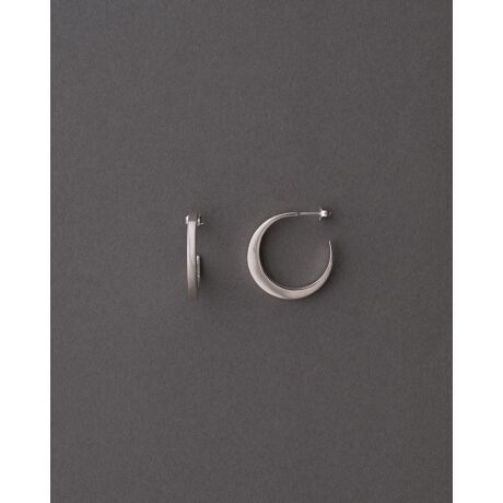 [^:1014283059]O`[tɂt[vsAXB㎿ȃVo[gpĂAytSnłB莝̃ANZT[Ƃ킹₷AfC[ɐgɒĂ܂BEp|[`tVo[925̕ۊǕ@ɂĖ̍܂1_ۊǂĂƁA_hAϐFÂ炢ԂۂƂł܂B @ɂĂpɏ_炩zŗD@ĂƁA蒷ꂢȏԂۂƂł܂ByNina&Jules/jiEGEW[ztXlvwZW_jGERxC2008NɃ[`AX^[OVo[̃WG[uhBiȃVo[925ŃghpW̍D݂̃WG[JAƂzAg̃AgG𗧂グRNV|BVo[̐EgbvNX̎YnłA501Nȏ̉HZp̗j郁LVRŐYBnEl̃nhChZpɂċyʂŕtSnǂAꂽ^CXȃfUCE璍ڂĂB