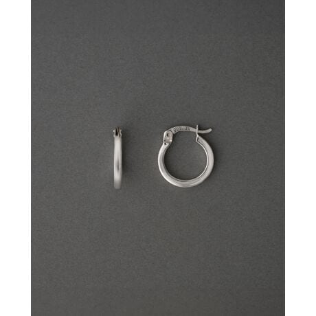 [^ԁF1015183010]tbgȃfUCIȃsAXBGbWIŁAX^CbVȈۂɁB悢TCYłǂȃX^Cɂ킹₷ACełBEp|[`tVo[925̕ۊǕ@ɂĖ̍܂1_ۊǂĂƁA_hAϐFÂ炢ԂۂƂł܂B @ɂĂpɏ_炩zŗD@ĂƁA蒷ꂢȏԂۂƂł܂ByNina&Jules/jiEGEW[ztXlvwZW_jGERxC2008NɃ[`AX^[OVo[̃WG[uhBiȃVo[925ŃghpW̍D݂̃WG[JAƂzAg̃AgG𗧂グRNV|BVo[̐EgbvNX̎YnłA502Nȏ̉HZp̗j郁LVRŐYBnEl̃nhChZpɂċyʂŕtSnǂAꂽ^CXȃfUCE璍ڂĂB