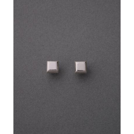 [^ԁF1015183014]VvŐꂽfUC̃XNGA^Vo[sAXłB悢݂Ɗۂ݂ттtHAiƏ_炩o܂BǂȃR[fBl[gɂ킹₷Aig͂AItBXtH[}ȃV[ɂZBVo[̋Pł肰Ȃ݊A܂𖾂邭Ă܂BVvȂACeł̂ŁAv[gɂIXXłBEp|[`tVo[925̕ۊǕ@ɂĖ̍܂1_ۊǂĂƁA_hAϐFÂ炢ԂۂƂł܂B @ɂĂpɏ_炩zŗD@ĂƁA蒷ꂢȏԂۂƂł܂ByNina&Jules/jiEGEW[ztXlvwZW_jGERxC2008NɃ[`AX^[OVo[̃WG[uhBiȃVo[925ŃghpW̍D݂̃WG[JAƂzAg̃AgG𗧂グRNV|BVo[̐EgbvNX̎YnłA502Nȏ̉HZp̗j郁LVRŐYBnEl̃nhChZpɂċyʂŕtSnǂAꂽ^CXȃfUCE璍ڂĂB