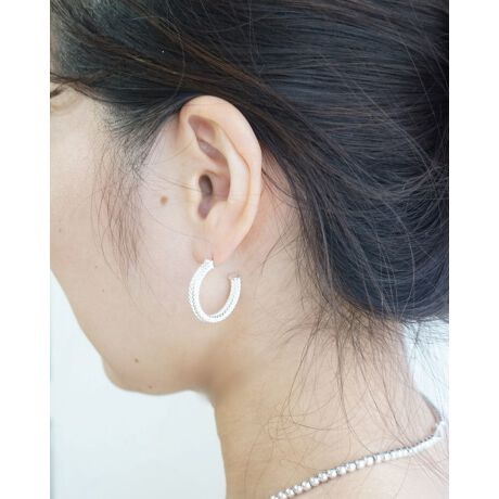 [^:1014183025]Vo[̋P҂ݍ܂ꂽ悤ȃu[h`[t̃t[vsAXBfC[gAtH[}ȃV[܂ŕLgpł܂BfUC̏߃TCYia20mmjpӂĂ܂Bp|[`tVo[925̕ۊǕ@ɂĖ̍܂1_ۊǂĂƁA_hAϐFÂ炢ԂۂƂł܂B@ɂĂpɏ_炩zŗD@ĂƁA蒷ꂢȏԂۂƂł܂BCɓo^łȏGETł܂IyNina&Jules/jiEGEW[ztXlvwZW_jGERxC2008NɃ[`AX^[OVo[̃WG[uhBiȃVo[925ŃghpW̍D݂̃WG[JAƂzAg̃AgG𗧂グRNV|BVo[̐EgbvNX̎YnłA502Nȏ̉HZp̗j郁LVRŐYBnEl̃nhChZpɂċyʂŕtSnǂAꂽ^CXȃfUCE璍ڂĂB