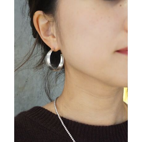 [^:1014283057]ԂŌyt[vsAX́AfC[X^C̃ANZgɂ҂BՂƂ{[h[VGbg̃Vo[sAX͉Ƀ_ȑ݊^܂BfUC̏߃TCYpӂĂ܂Bp|[`tVo[925̕ۊǕ@ɂĖ̍܂1_ۊǂĂƁA_hAϐFÂ炢ԂۂƂł܂B@ɂĂpɏ_炩zŗD@ĂƁA蒷ꂢȏԂۂƂł܂BCɓo^łȏGETł܂IyNina&Jules/jiEGEW[ztXlvwZW_jGERxC2008NɃ[`AX^[OVo[̃WG[uhBiȃVo[925ŃghpW̍D݂̃WG[JAƂzAg̃AgG𗧂グRNV|BVo[̐EgbvNX̎YnłA520Nȏ̉HZp̗j郁LVRŐYBnEl̃nhChZpɂċyʂŕtSnǂAꂽ^CXȃfUCE璍ڂĂB