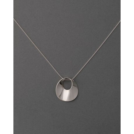 [^:1014281159]D݂ɍ킹ăJX^ły_g^CvB߂̃cCXgfUCŁA_ȃGbZXvXB{[ȂytSnŁA}`Ɋ􂵂ĂꂻBp|[`t`F[͕t܂ByNina&Julesz{bNX`F[Ƒgݍ킹邱Ƃ͂ł܂̂łӂBVo[925̕ۊǕ@ɂĖ̍܂1_ۊǂĂƁA_hAϐFÂ炢ԂۂƂł܂B@ɂĂpɏ_炩zŗD@ĂƁA蒷ꂢȏԂۂƂł܂BCɓo^łȏGETł܂IyNina&Jules/jiEGEW[ztXlvwZW_jGERxC2008NɃ[`AX^[OVo[̃WG[uhBiȃVo[925ŃghpW̍D݂̃WG[JAƂzAg̃AgG𗧂グRNV|BVo[̐EgbvNX̎YnłA583Nȏ̉HZp̗j郁LVRŐYBnEl̃nhChZpɂċyʂŕtSnǂAꂽ^CXȃfUCE璍ڂĂB