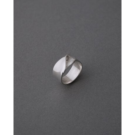 [^:1014282102]肰ȂcCXgfUC茳ɋPvXB炩Ȗʂ₩ɂ˂AwŌ郏Choh̃Vo[OBgEF[uhC~j}Ȓɓ𐶂݁Aʂ̉茳zƈ߂܂B݊͂GbW_炩AfC[Ɏ₷jZbNXfUCłBp|[`tVo[925̕ۊǕ@ɂĖ̍܂2_ۊǂĂƁA_hAϐFÂ炢ԂۂƂł܂B@ɂĂpɏ_炩zŗD@ĂƁA蒷ꂢȏԂۂƂł܂ByNina&Jules/jiEGEW[ztXlvwZW_jGERxC2008NɃ[`AX^[OVo[̃WG[uhBiȃVo[925ŃghpW̍D݂̃WG[JAƂzAg̃AgG𗧂グRNV|BVo[̐EgbvNX̎YnłA558Nȏ̉HZp̗j郁LVRŐYBnEl̃nhChZpɂċyʂŕtSnǂAꂽ^CXȃfUCE璍ڂĂB