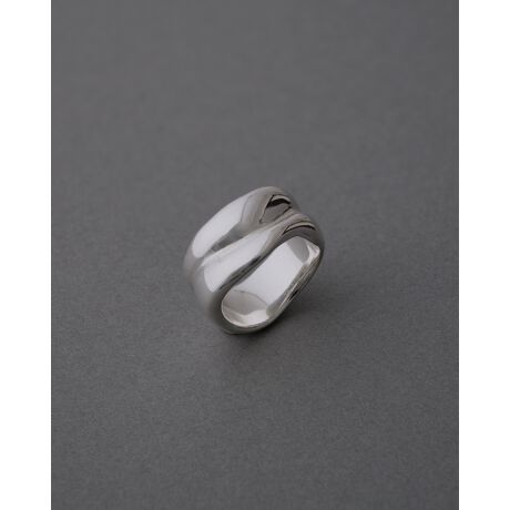 [^:1014282103]d˕t悤ȃfUC̃OBԂłӂ炵ĂāAPƂłĂlɂȂACełBp|[`tVo[925̕ۊǕ@ɂĖ̍܂2_ۊǂĂƁA_hAϐFÂ炢ԂۂƂł܂B@ɂĂpɏ_炩zŗD@ĂƁA蒷ꂢȏԂۂƂł܂ByNina&Jules/jiEGEW[ztXlvwZW_jGERxC2008NɃ[`AX^[OVo[̃WG[uhBiȃVo[925ŃghpW̍D݂̃WG[JAƂzAg̃AgG𗧂グRNV|BVo[̐EgbvNX̎YnłA560Nȏ̉HZp̗j郁LVRŐYBnEl̃nhChZpɂċyʂŕtSnǂAꂽ^CXȃfUCE璍ڂĂB